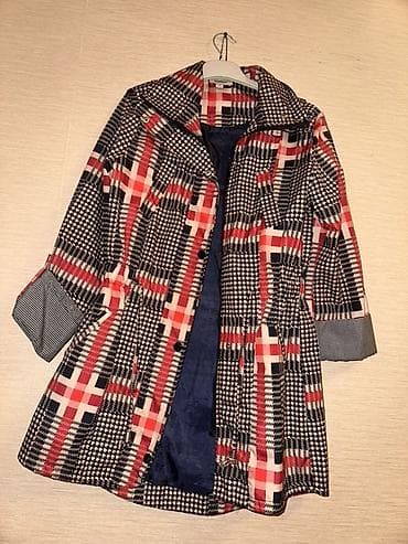 iç geyimler: Qadın yağmurluğu / yüngül palto - Naqış: qırmızı–ağ–tünd lacivərd — 2