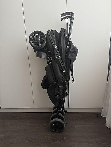 Səyahət üçün yüngül uşaq arabası satılır. Çəkisi 6kg-dır. 2026 mart — 4