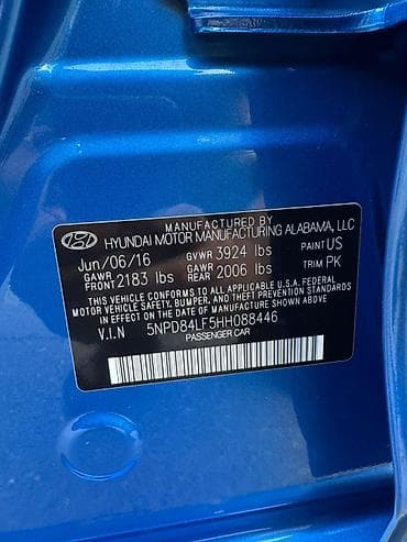 hunday i20: Hyundai Elantra – mavi sedanın zərif dizaynı və praktiki — 7