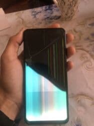 internet guclendirici modem: Oukitel smartfon - Marka: Oukitel (arxa qapaqda loqo) - Korpus rəngi — 3