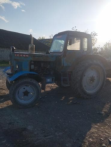 ford fusion naklatka: Traktor MTZ (Belarus) tipli, kabinalı, tam ölçülü arxa təkərli kənd — 9