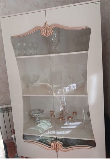 гостинные столы и стулья: Для гостиной, Нераскладной, Прямоугольный стол — 1