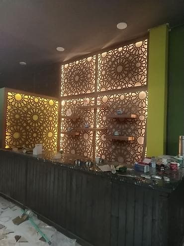 dekor ref: Kafe/restoran üçün interyer dəsti Təsvir: - Bar stendi: Tünd rəngli — 1