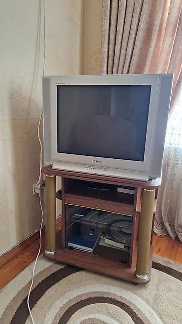 Samsung katod-şüalı (CRT) televizor və dəbli TV stendi - Brend/model