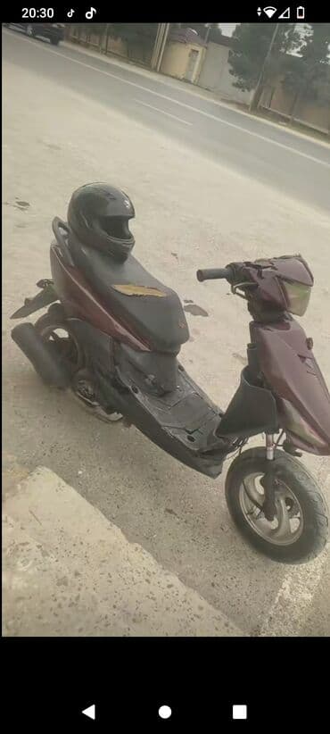 Birdən.arxa.təqəri.yoxdu.qoy.təqər.sur.Buravlemi.yoxdu Xüsusiyyətlər