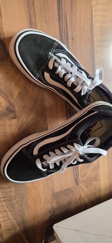 qadınlar üçün ketlər vans old skool: Vans Old Skool stilində idman ayaqqabısı - Rəng: qara/ağ - Material — 3