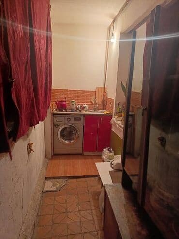 şəhər bağları mənzil satılır: Bakı, Yeni Günəşli Massiv D, 3 otaqlı, Köhnə tikili, m. Xalqlar Dostluğu, 62 kv. m — 9