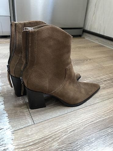 Basanoşka və səndəllər: Bershka qadın sandaleti - Rəng: qara, laklı effekt - Model: nazik — 9