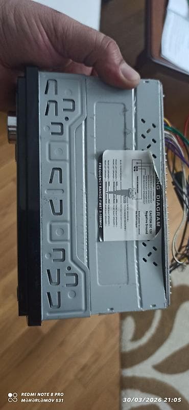 7150 piyaner: Maqnitol, AUX — 2