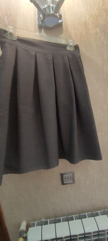 drapirovkalı ətəklər: 14-15 yaşa uyğun ətək yaxşı veziyyetdedir beli reyzindir heç bir — 1