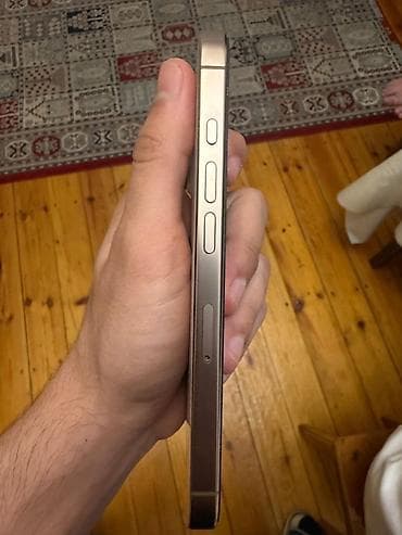 ipona: IPhone 16 Pro, Gümüşü — 2