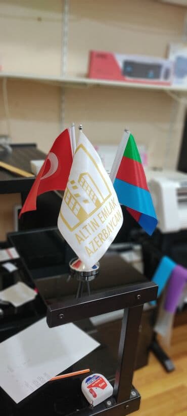ekran ucun bayraq sekilleri: Stol üstü bayraqların hazırlanması — 3