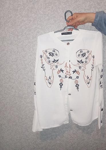 Ağ rəngli qadın köynəyi - Material: yüngül, axıcı parça (şifon/viskoza