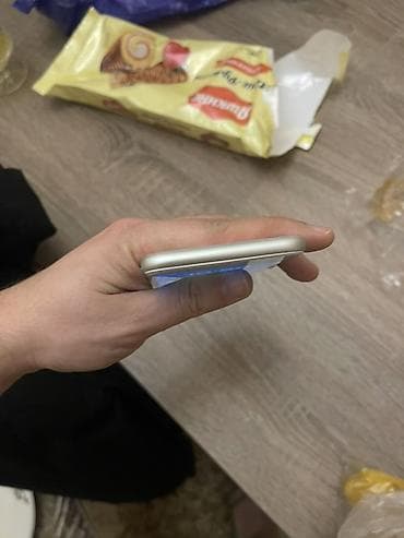 apple 14: IPhone 8, 64 GB, Ağ, Barmaq izi — 6