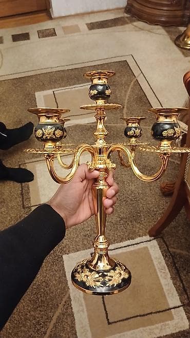 Şamdanlar: Qızılı və qara rənglərin kombinasiyasında klassik üslublu şamdan — 4