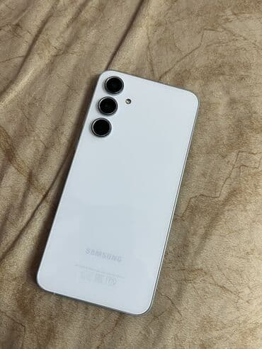 adapdır: Samsung Galaxy A55, 128 ГБ, цвет - Белый, Две SIM карты — 4