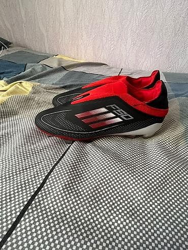 Butslar: Butslar Adidas, Ölçü: 40, Yeni — 1