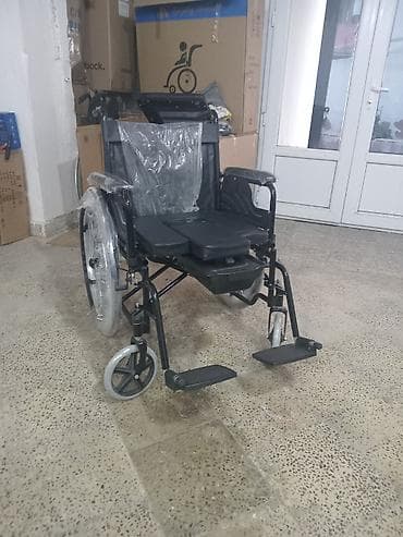Digər tibbi məhsullar: Tualet funksiyalı əlil arabası - Çərçivə: möhkəm metal konstruksiya — 1