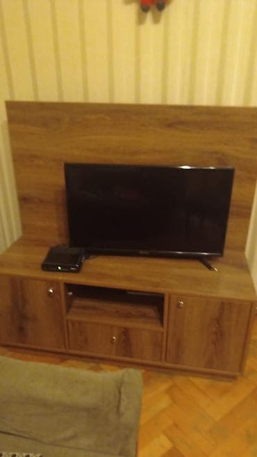 İşlənmiş, Düz TV altlığı, Polkasız, Laminat, Azərbaycan