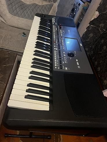Korg Pa600 GT.Alət əla veziyyetdedi.Üzərində stoykası və çixolu