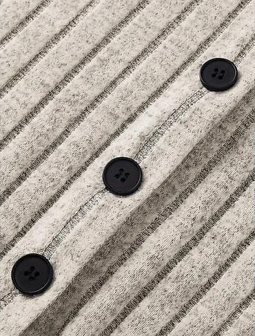 dini paltarlar: 19❌️15 azn✅️Yeni❗️ trikotaj ətək. 42 olcu.metrolara 2 azn

- — 2