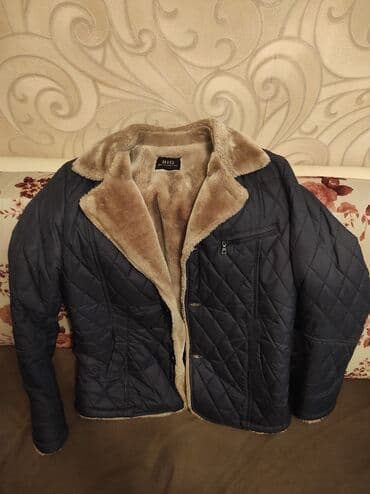 dəri gödəkçələr: Kişi üst geyimləri.
Hər biri 20 azn — 2