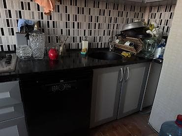 rezapal nedir: - Üst modul: bir neçə şkaf qapısı, iki ədəd şüşəli üfüqi qapaq — 4