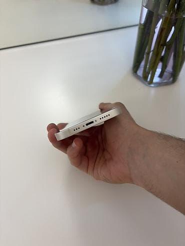 printer mini: IPhone 13, 128 GB, Starlight, Face ID — 4