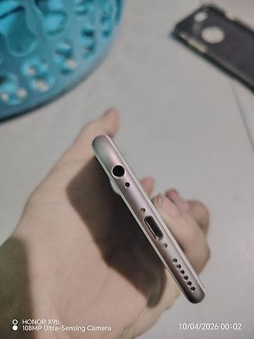 iphone 5 lalafo: IPhone 6s, 32 GB, Rose Gold, Barmaq izi — 2