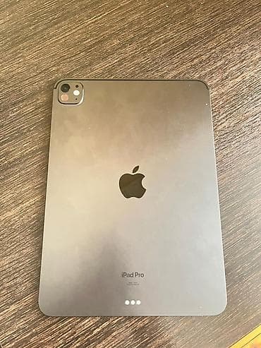 mini tablet: İşlənmiş Apple iPad Pro 11 (2025), 11", 256 GB — 2