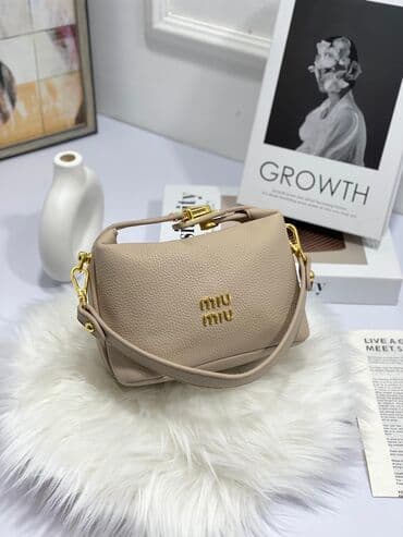 Əl çantası, Miu Miu