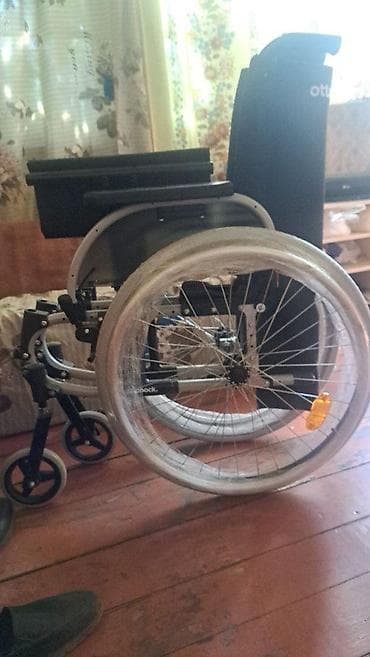 araba: Əlil arabası – yığılabilən, yüngül konstruksiya - Çərçivə: möhkəm — 1