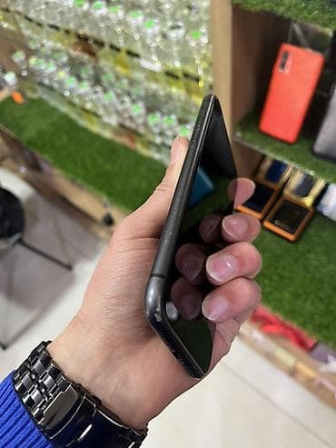 iphone 14 pro max kreditle: IPhone 11, 128 GB, Qara, Face ID — 2