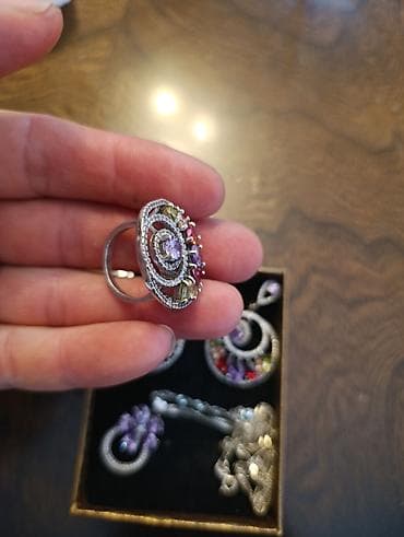 destler: Gümüş Bəzək dəsti – 4 hissə - Gümüş üzərində bənövşəyi mərkəzi — 2