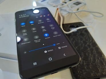 штатив для фотоаппарата бу: Samsung Galaxy J6, 32 ГБ, цвет - Черный, Гарантия, Кнопочный, Сенсорный — 3