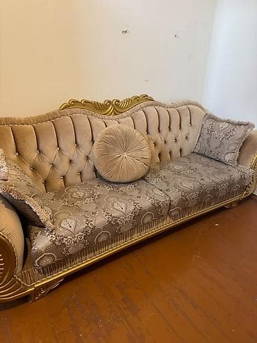 Divan, İşlənmiş, Açılmayan, Bazasız, Vеlur parça, Çatdırılma yoxdur