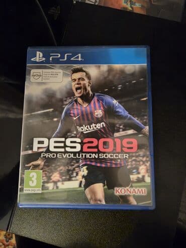 playstation 4 pultu: Sony PlayStation 4 + 4 oyun + 2 pult

Diskler ve pultlar originaldir — 8