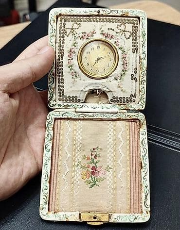 çiçi xalçası: Sadece wp baxılır Antik portativ masa saatı – qatlanan etui dizaynı — 2