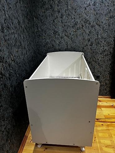 bewik: Oğlan və qız üçün, İşlənmiş, Dördbucaq, Beşik, Dəstsiz, Matras ilə, Yellənmə mexanizmsiz — 3