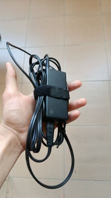 toshiba notebook qiymetleri: İşlənmiş Toshiba, 15.6 ", Intel Core i3, 512 GB, Pulsuz çatdırılma — 8