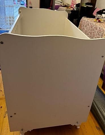 usaqlar ucun sekiller: Oğlan və qız üçün, Dördbucaq, Beşik, Dəstsiz, Matras ilə, Yellənmə mexanizmsiz — 2