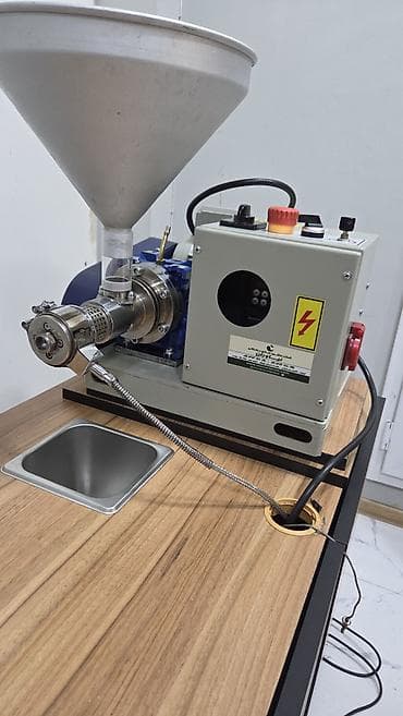 Yüksək keyfiyyətli Soyuq Sıxım (Cold Press) yağ aparatı. çoz az