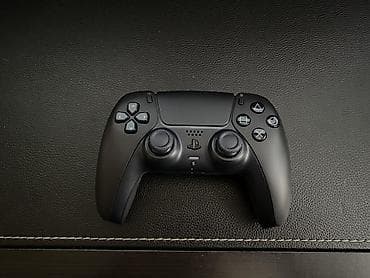 blu: PlayStation 5 üçün DualSense simsiz idarəetmə pultu – qara rəng ela — 1