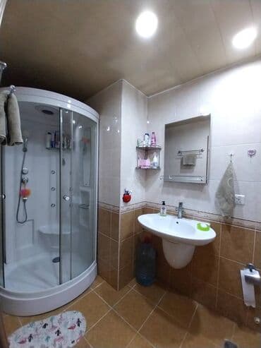 kub az bina evləri: Bakıxanov qəs., 2 otaqlı, Yeni tikili, m. Neftçilər, 92 kv. m — 10