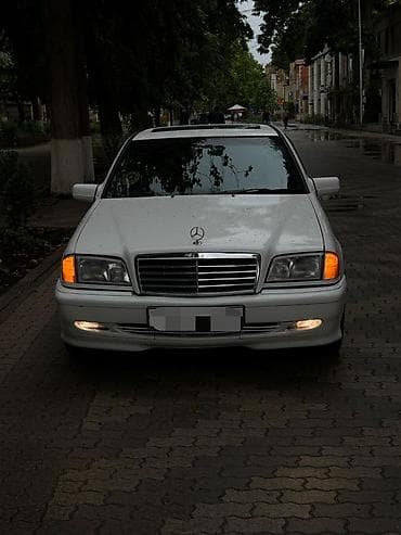 mercedes e class: Mercedes-Benz C-Class: 2.3 l | 1998 il Sedan — 7