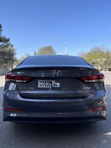 raf masin: Hyundai Avante: 1.6 l | 2017 il Sedan — 2