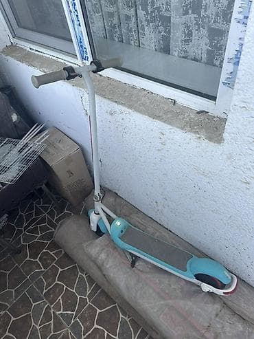elektro muravey: Uşaq elektrikli skuter - Rəng: ağ-göy - Geniş, sürüşməyə qarşı rezin — 1