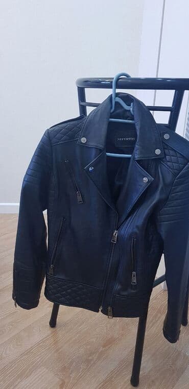 qadin ucun jaketler: Dəri kurtka, M — 1