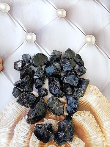 brilyant uzuk: 29 ədəd qara obsidian (şüşə) – xam daşlar - Rəng: dərin qara — 1