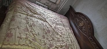 Ev və bağ: İki nəfərlik Çarpayı.
Normal vəziyyətdədi — 2